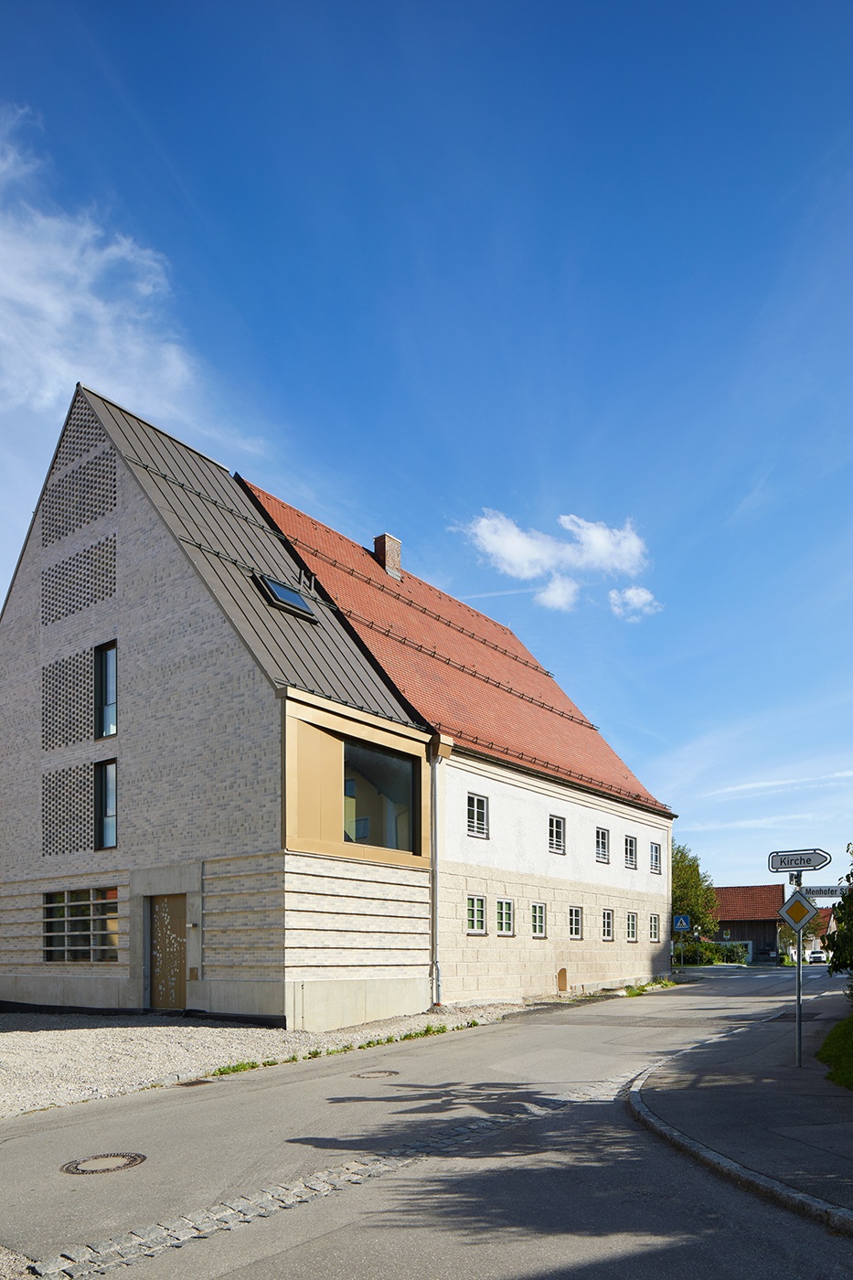 142 RHD 1 Aussenansicht klein